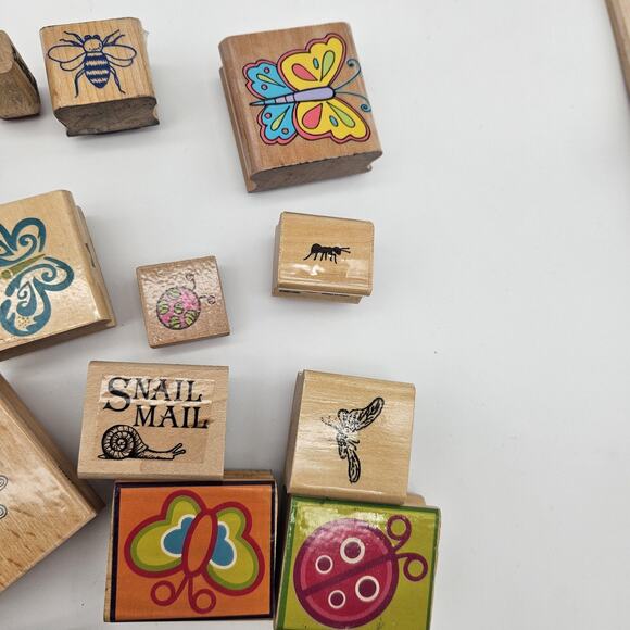 Vintage Wood Rubber Stamp Lot Butterflies Birds Ladybugs Bees Flowers Snail Mail - Picture 6 of 16